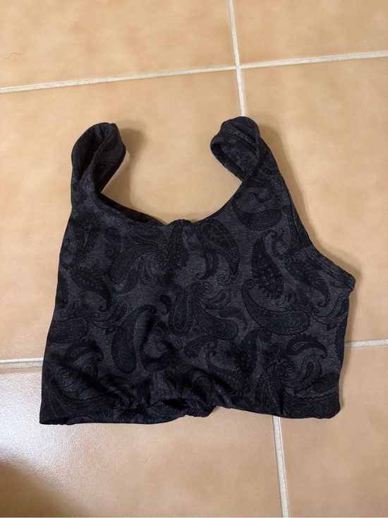 Strut-This Other - Paisley-Textured Black Light Support Sports Bra